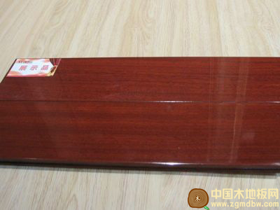 联丰圆盘豆-柚檀皇LFSM1525实木地板拼接评测